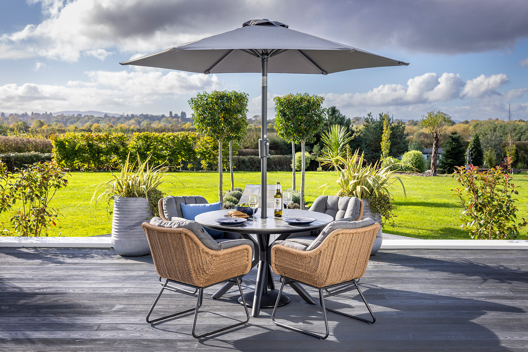 Rayo 4 Seat Round Dining Set